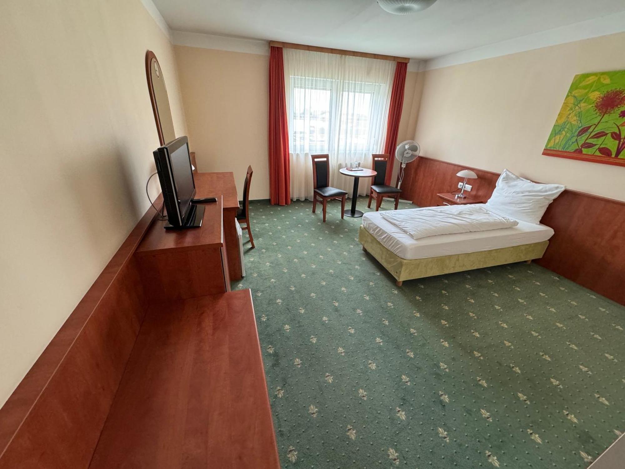 Hotel Breitenlee Viyana Dış mekan fotoğraf